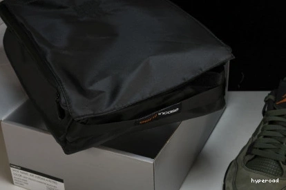 Hyperoad GREEN AIR RETRO JORDAN 4 1123